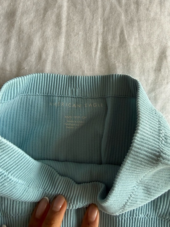 American Eagle Outfitters Light Teal Ribbed Strapless Crop Top - Picture 2 of 3
